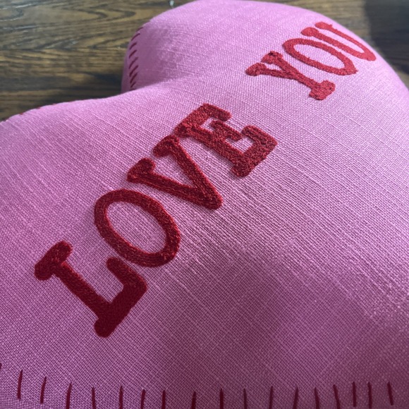 Envogue Valentine's Day Heart "love You" Pillow Pink Red 16"x16" NWT - Picture 2 of 5